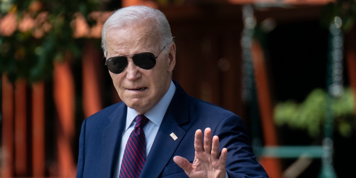 Featured image for "Challenges in Hiring Slow Down Biden's $52 Billion Chip Investment"