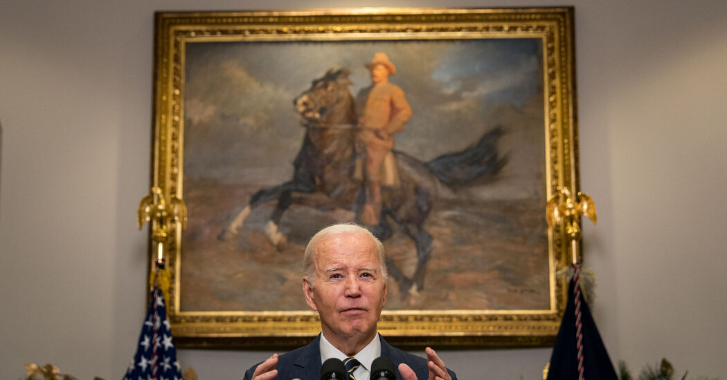 "Biden Urges Congress to Swiftly Approve Aid for Ukraine Amid Funding Dispute"