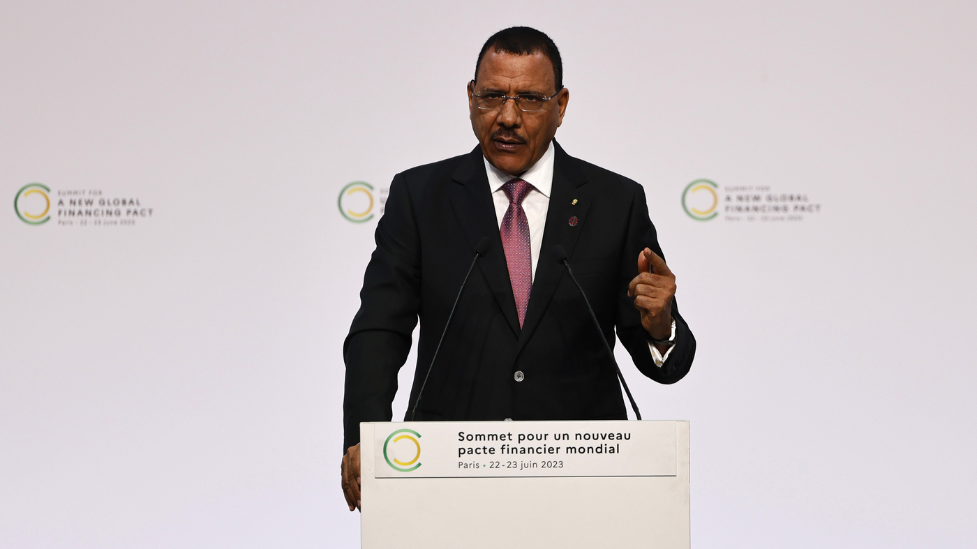 Coup Fears Rise as Niger's President Bazoum Detained by Soldiers