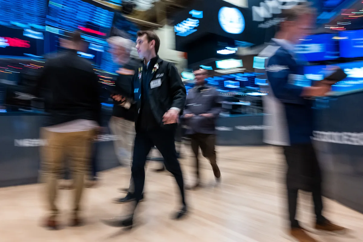 "Stocks Rise as Fed's Preferred Inflation Gauge Meets Expectations"