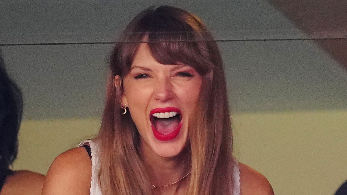 "The Taylor Swift-Travis Kelce Connection: From TV Ratings to Vaccination"