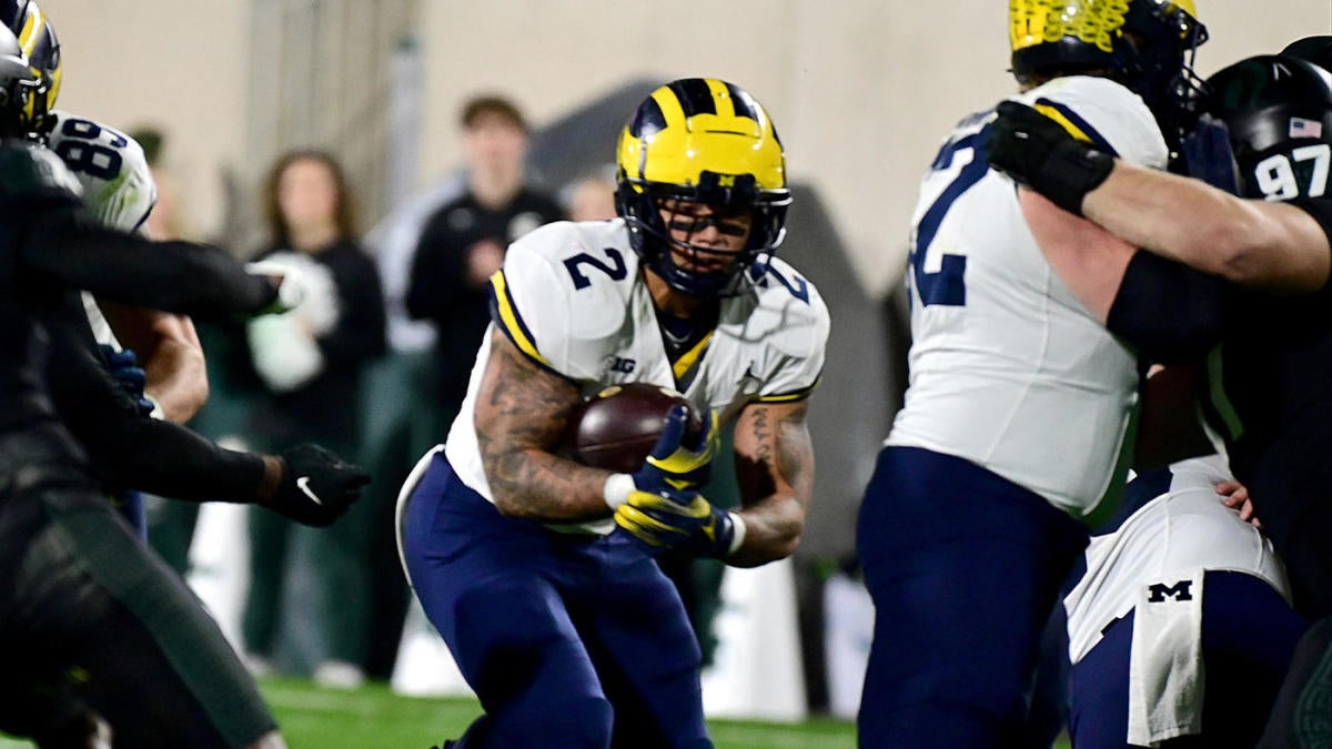 "Scandal overshadows Michigan-Penn State game, Georgia gets prove-it chance"
