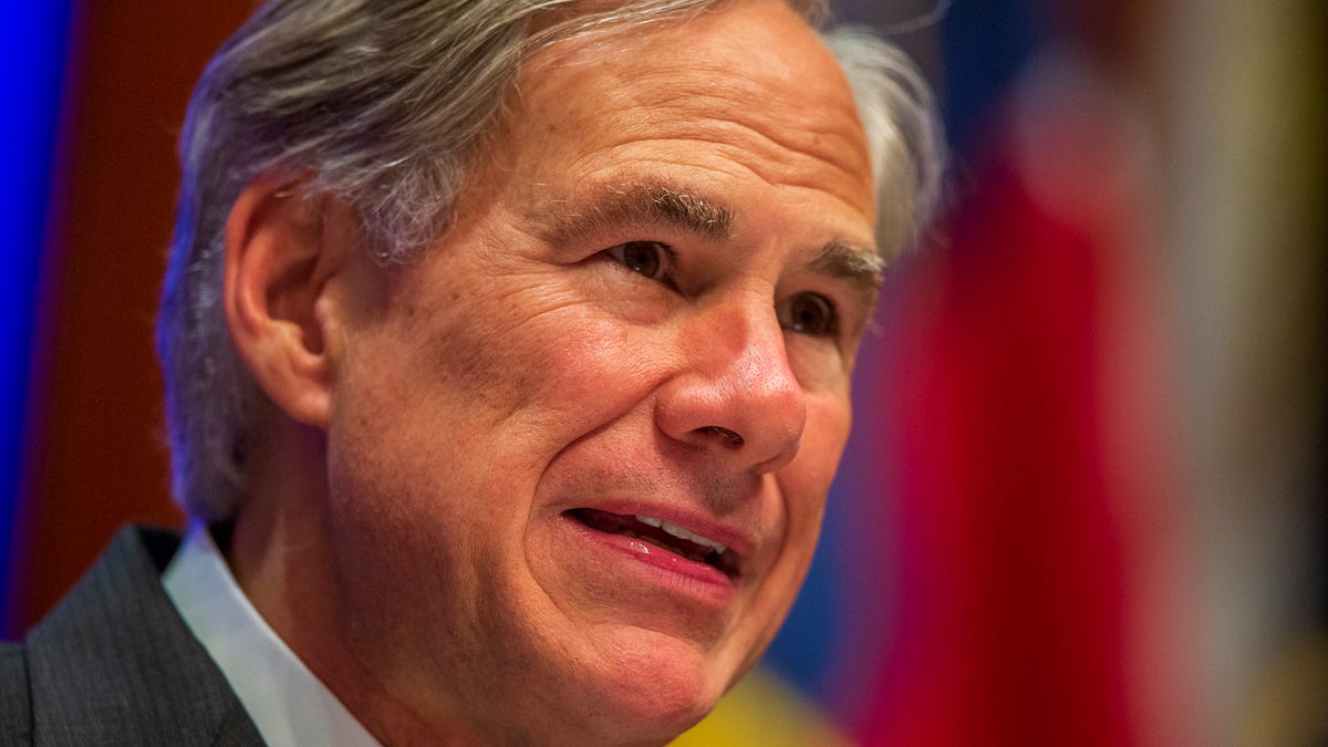 Texas Governor Sends Migrants on Bus to Los Angeles as Border Message