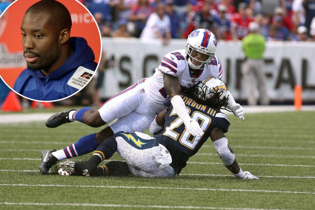 Featured image for "Remembering Vontae Davis: A Tragic Loss for the NFL Community"