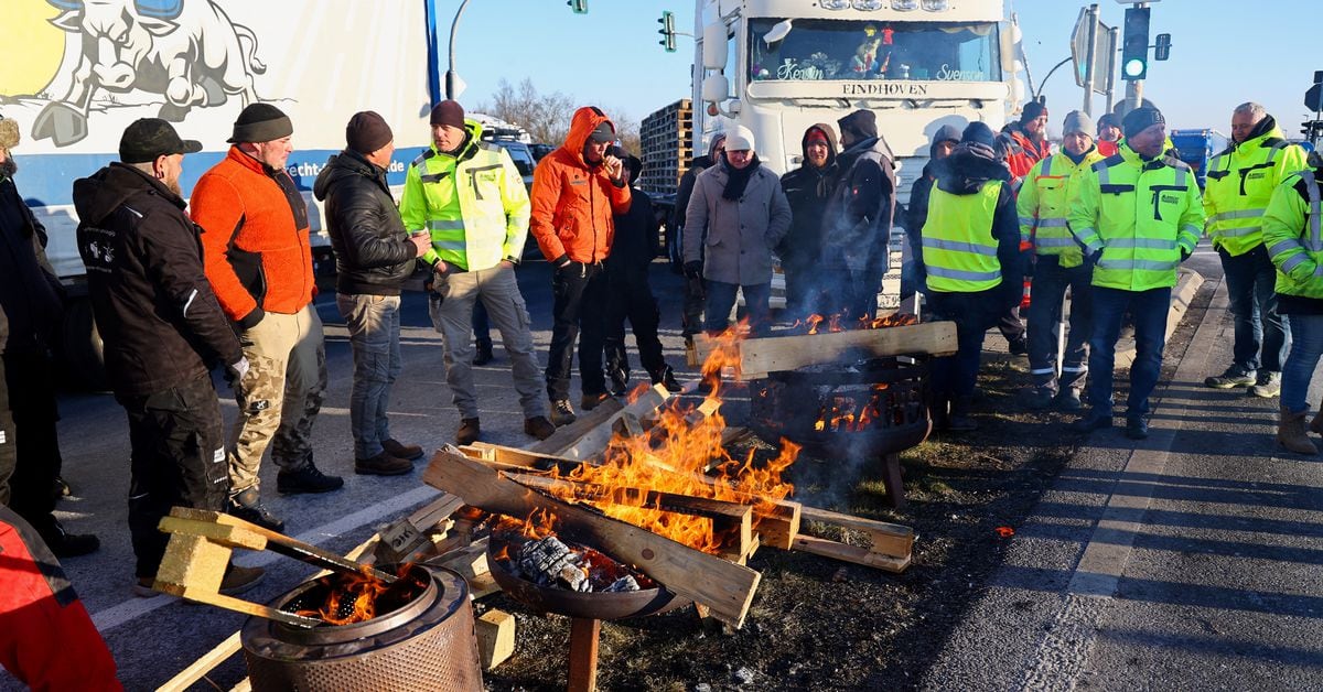 Featured image for "German Farmers' Nationwide Protest Sparks Fears of Far-Right Influence"