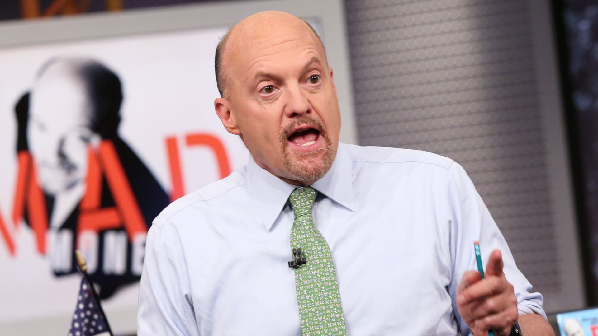"Stay Strong: Cramer Advises Investors to Hold Firm in Challenging Markets"