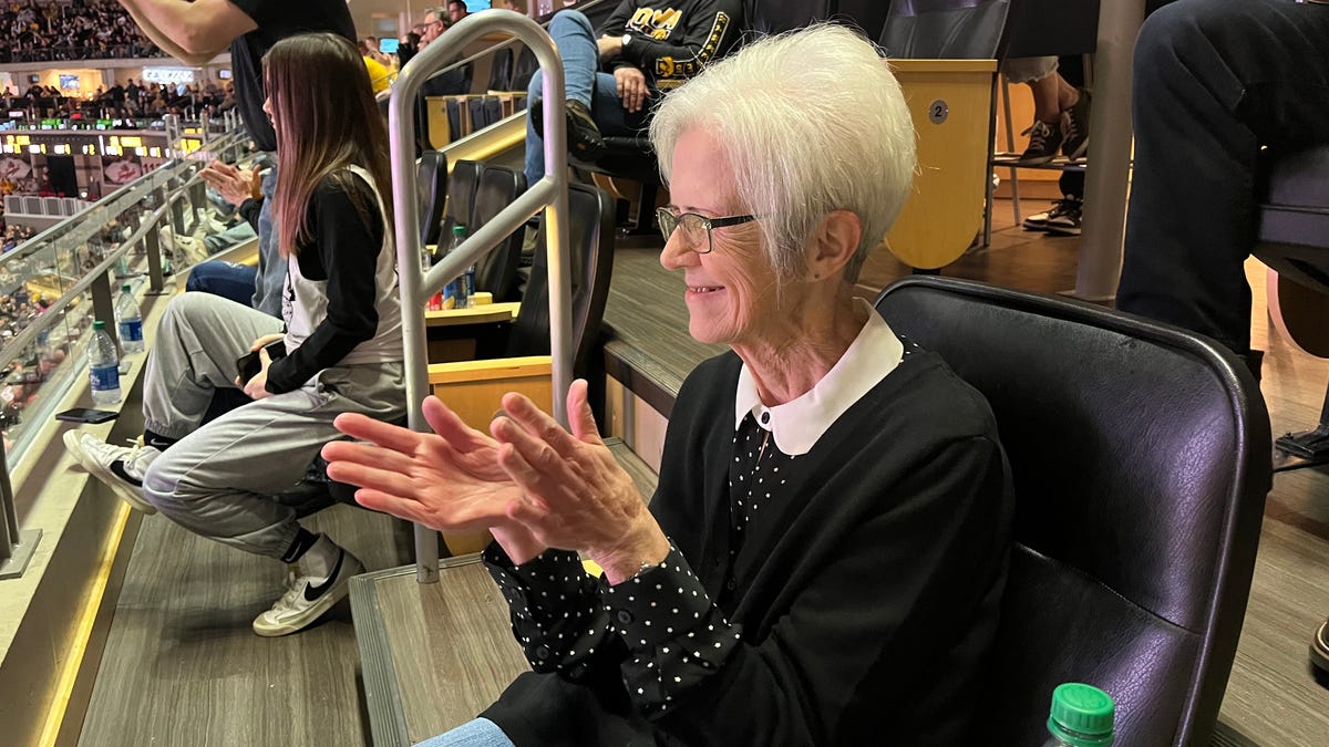 Featured image for Caitlin Clark Shines in Iowa's Homecoming Victory