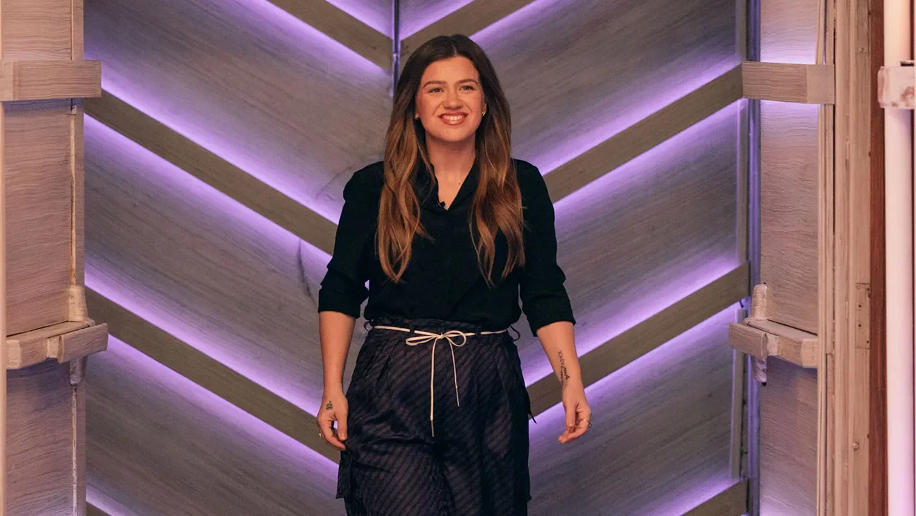 Kelly Clarkson to End Her Daytime Talk Show After Seven Seasons