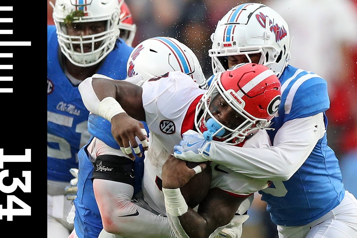 College Football Rankings Shakeup: Texas Rises, Georgia Falls After Week 11