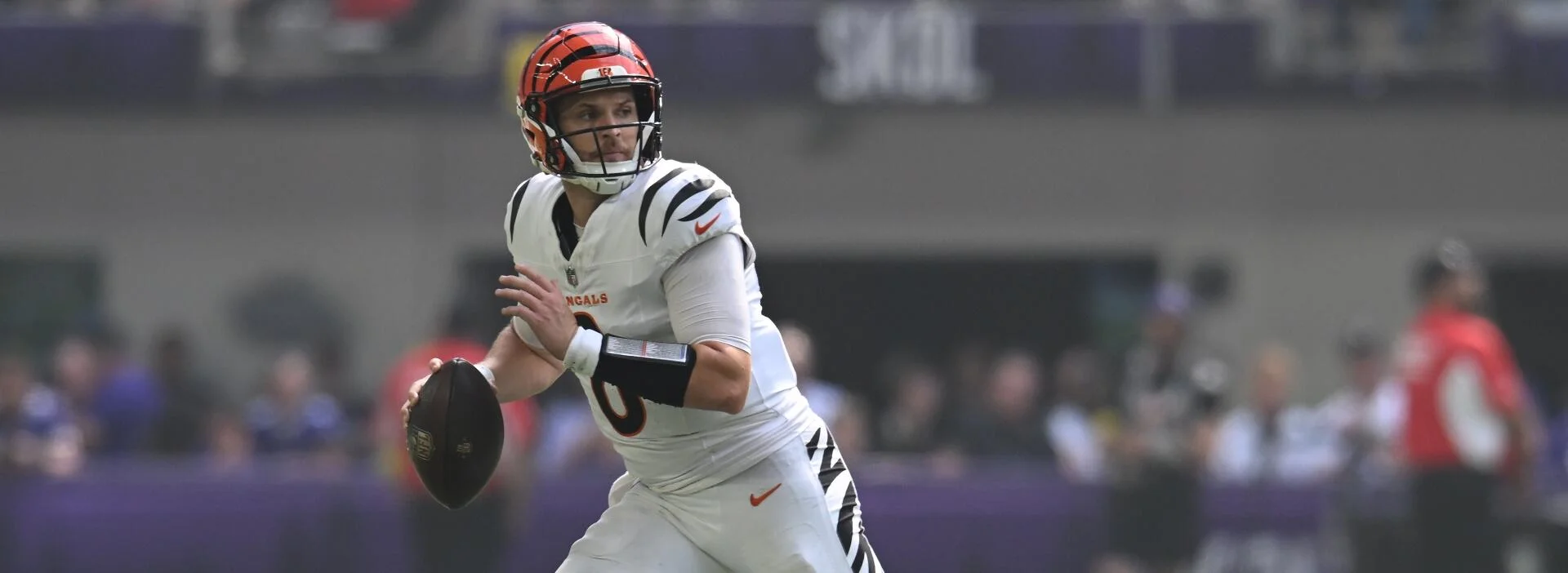 Featured image for Dolphins' Win Over Jets Highlights Week 4 Monday Night Football