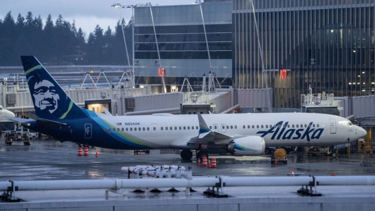 Featured image for "NTSB Investigates Boeing 737 Max 9 Door Incident on Alaska Airlines Flight"