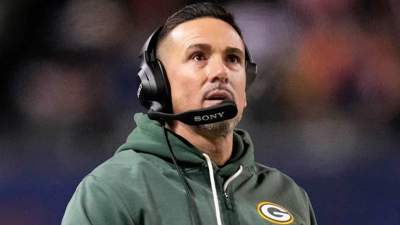 Packers lock in LaFleur with long-term extension