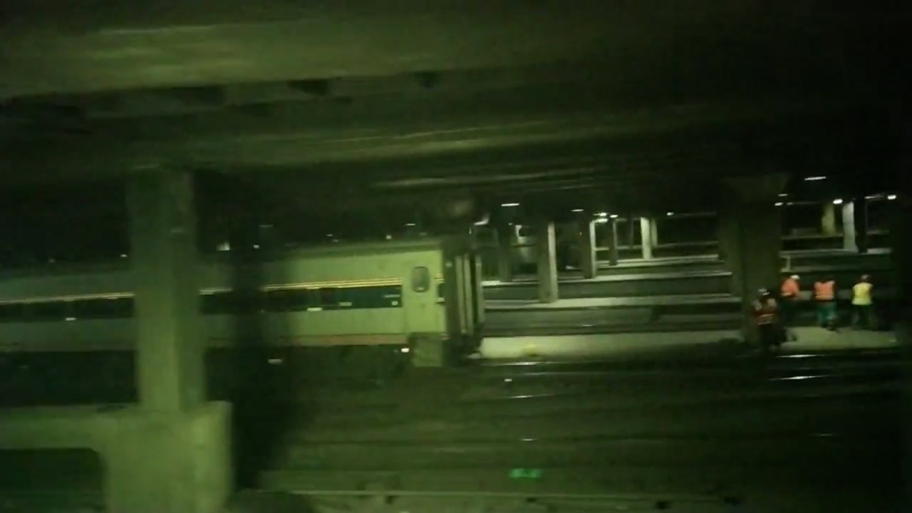 Amtrak derailment causes Metra delays at Chicago Union Station.