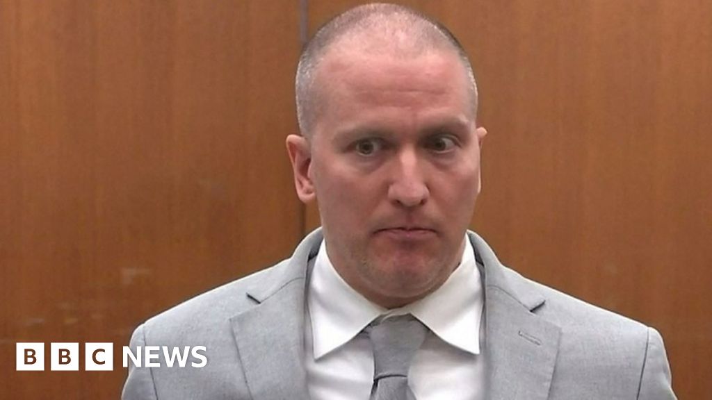 Derek Chauvin, Ex-Policeman, Stabbed in Prison