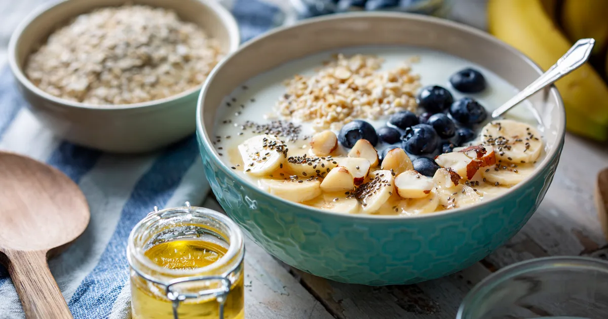 Featured image for Top Foods and Diet Tips for Extending Your Lifespan