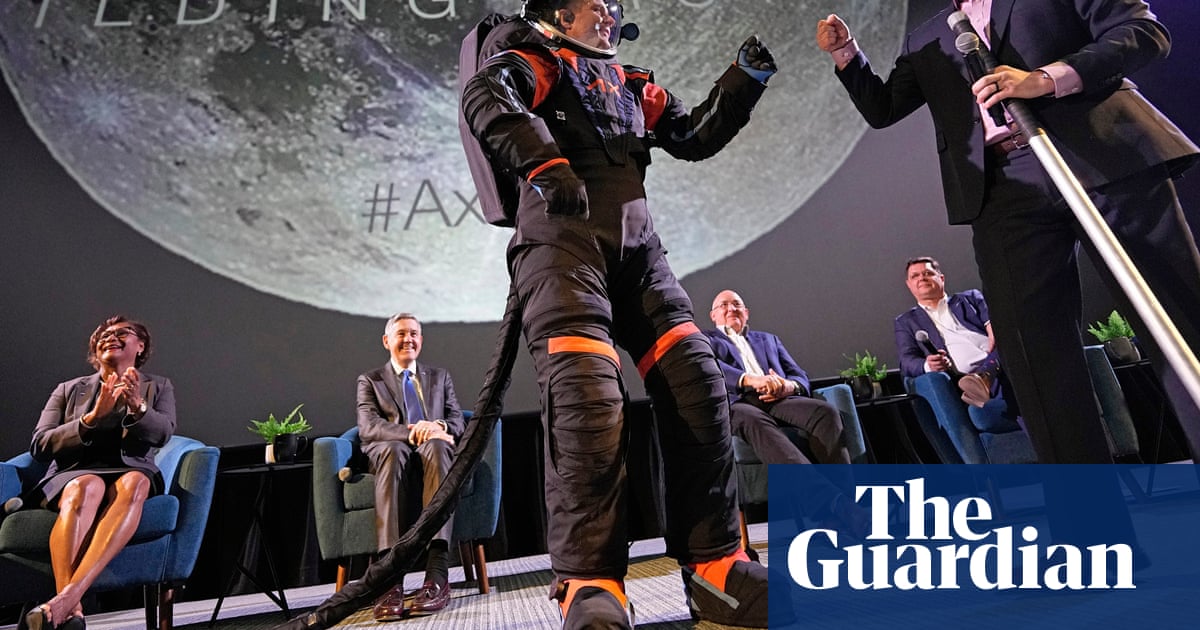 NASA and Axiom Unveil New Spacesuits for Artemis Moon Mission