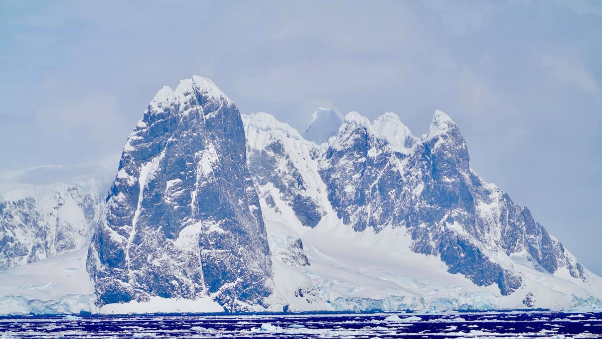 Antarctic Currents and Ice Sheets at Risk of Collapse, Study Finds