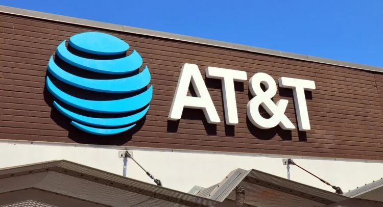 Featured image for AT&T Q2 Earnings Surpass Estimates Despite Stock Decline