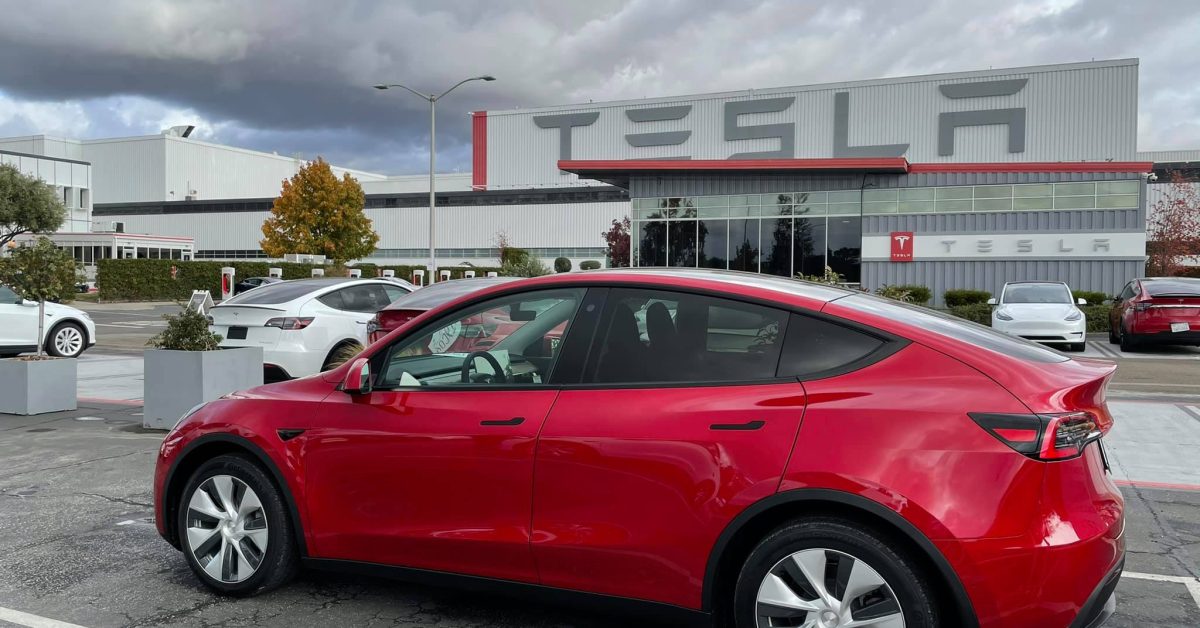 "Colorado's Electric Vehicle Revolution: Tax Credits, Sales Goals, and Cleaner Air"