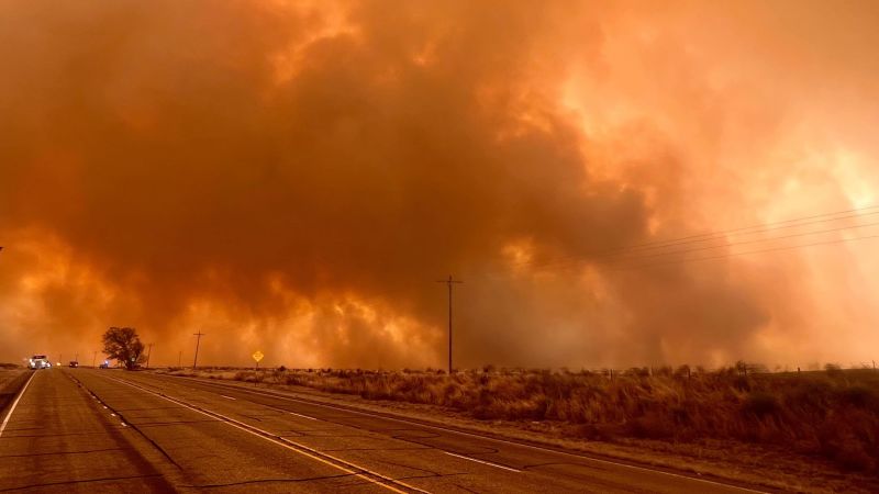 Featured image for "Texas Wildfires: Rapid Growth, Evacuations, and Extreme Weather Threat"