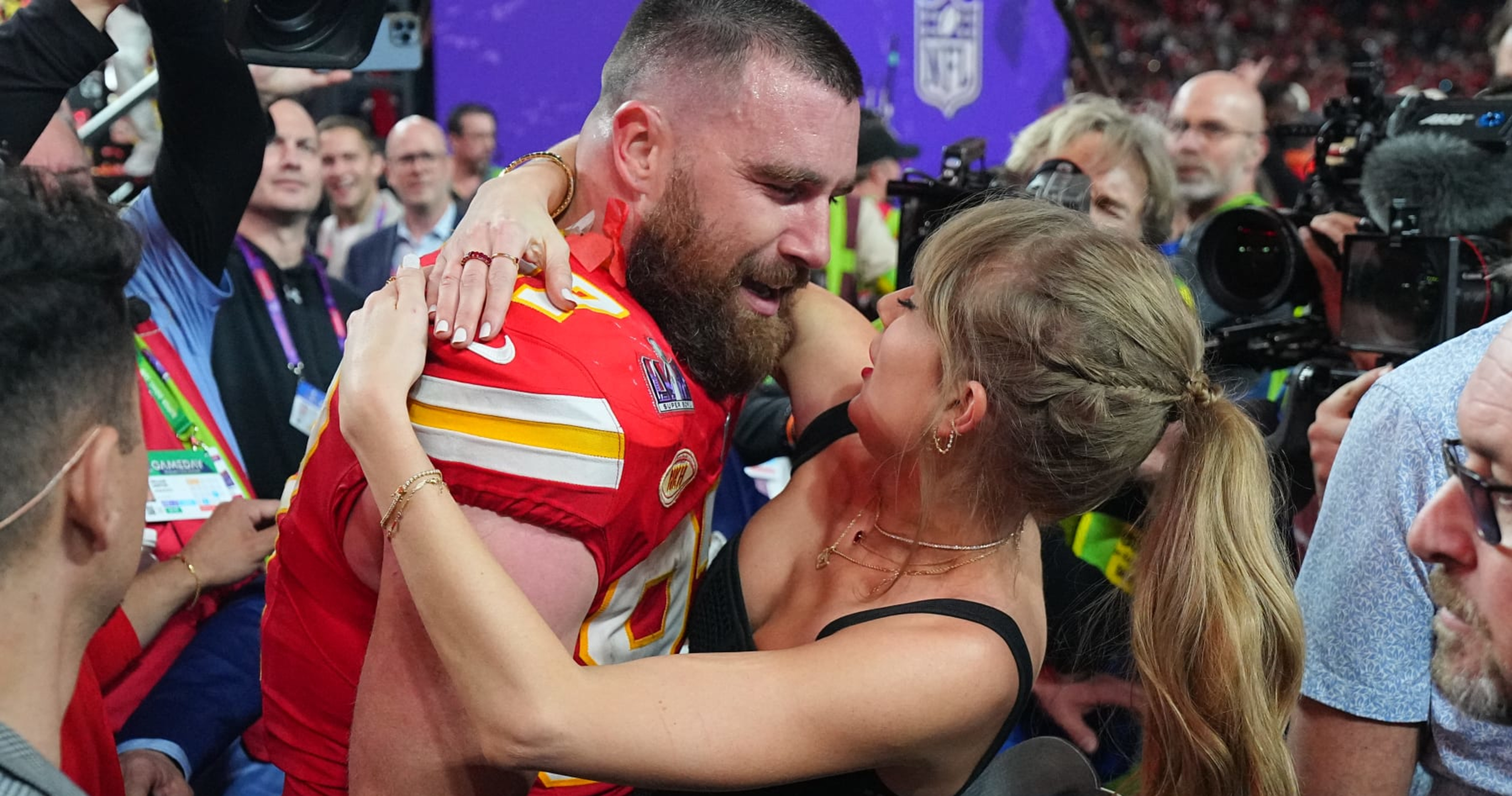 "Travis Kelce Joins Taylor Swift in Australia, Sporting Chiefs Gear and Gifting Bracelet"