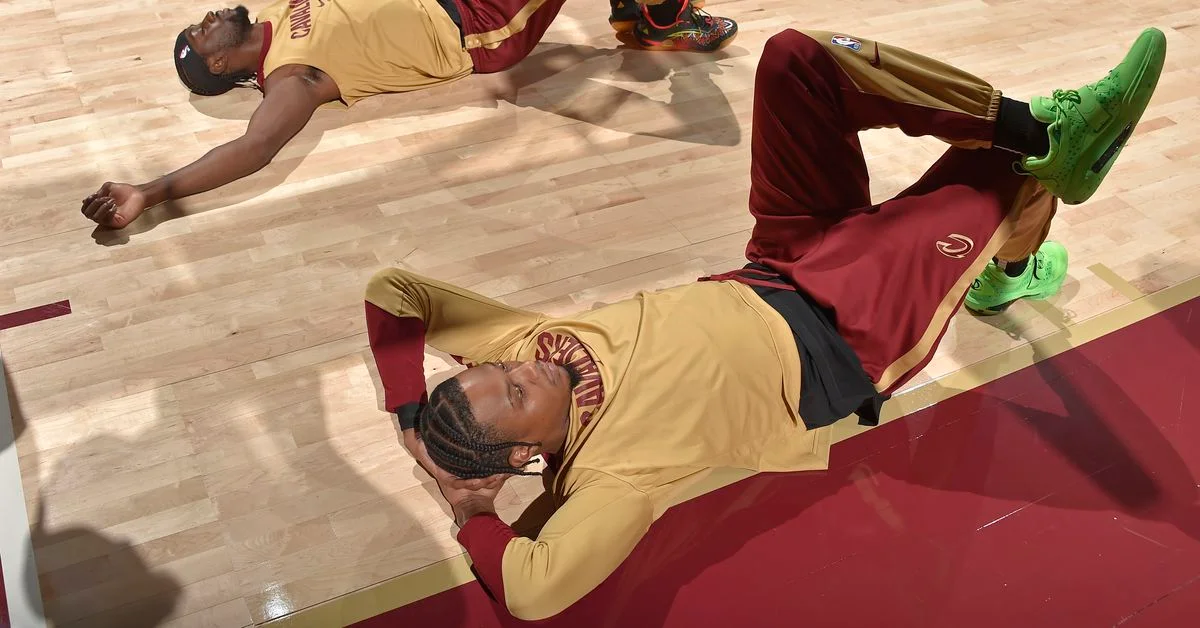 Undefeated Cavs Face Injury Challenges Ahead of Celtics Showdown