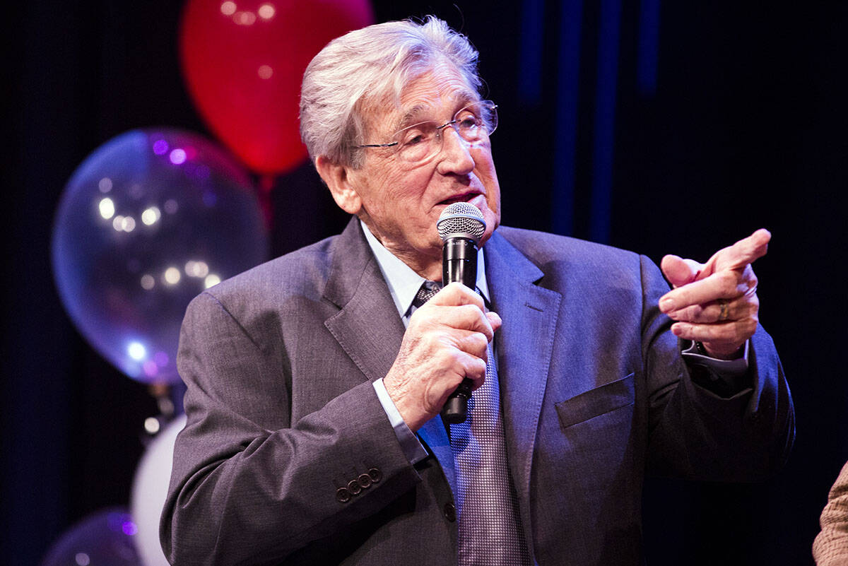 Featured image for "Stand-Up Icon Shecky Greene Passes Away at 97"