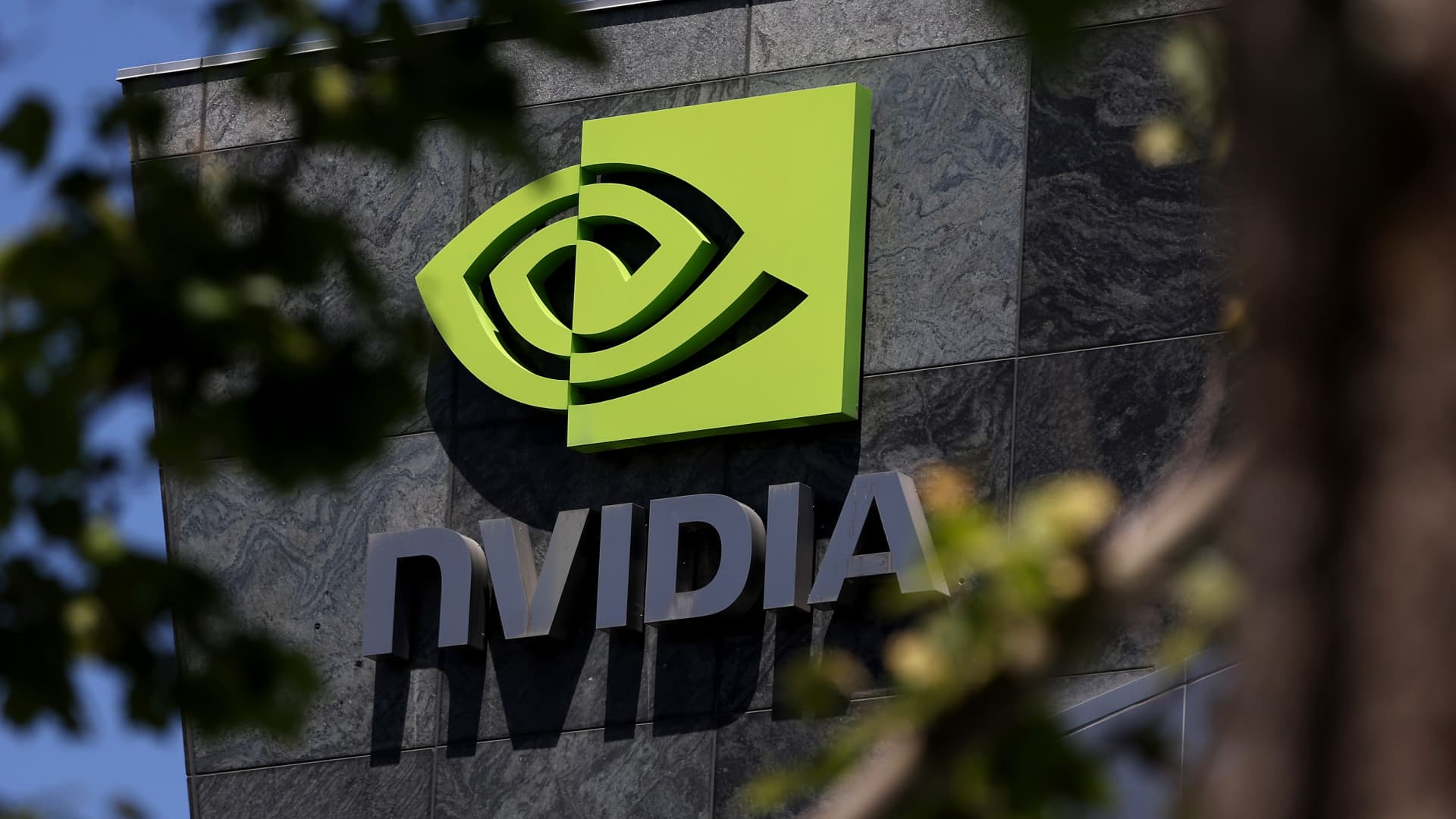 "Nvidia Surges Past $1,000 Amid AI Boom, Announces Stock Split and Dividend Hike"