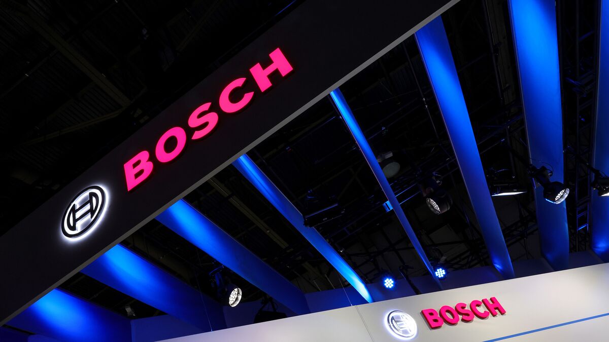 Featured image for Bosch Reduces Hours and Pay for 10,000 Workers