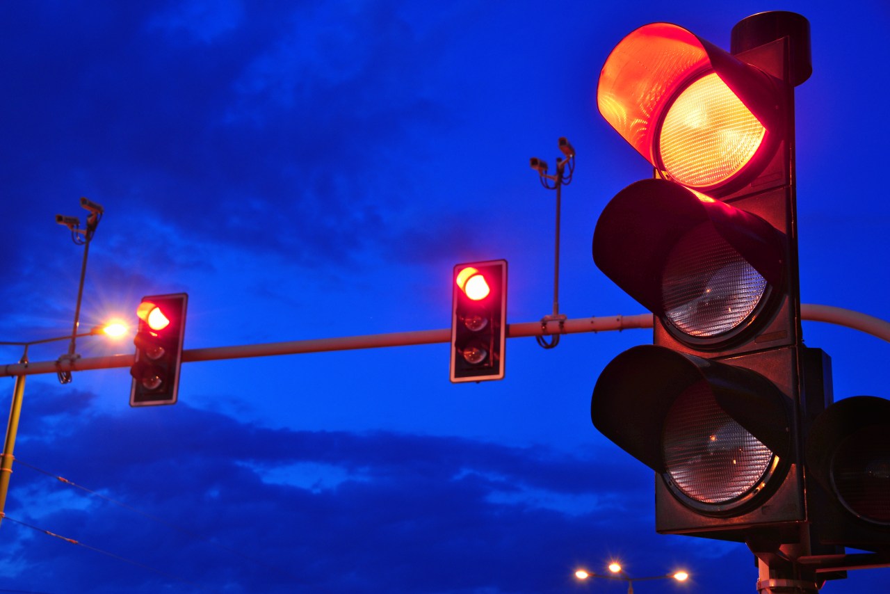 Featured image for "Communication with Traffic Lights: Ensuring Your Presence at Red Lights"