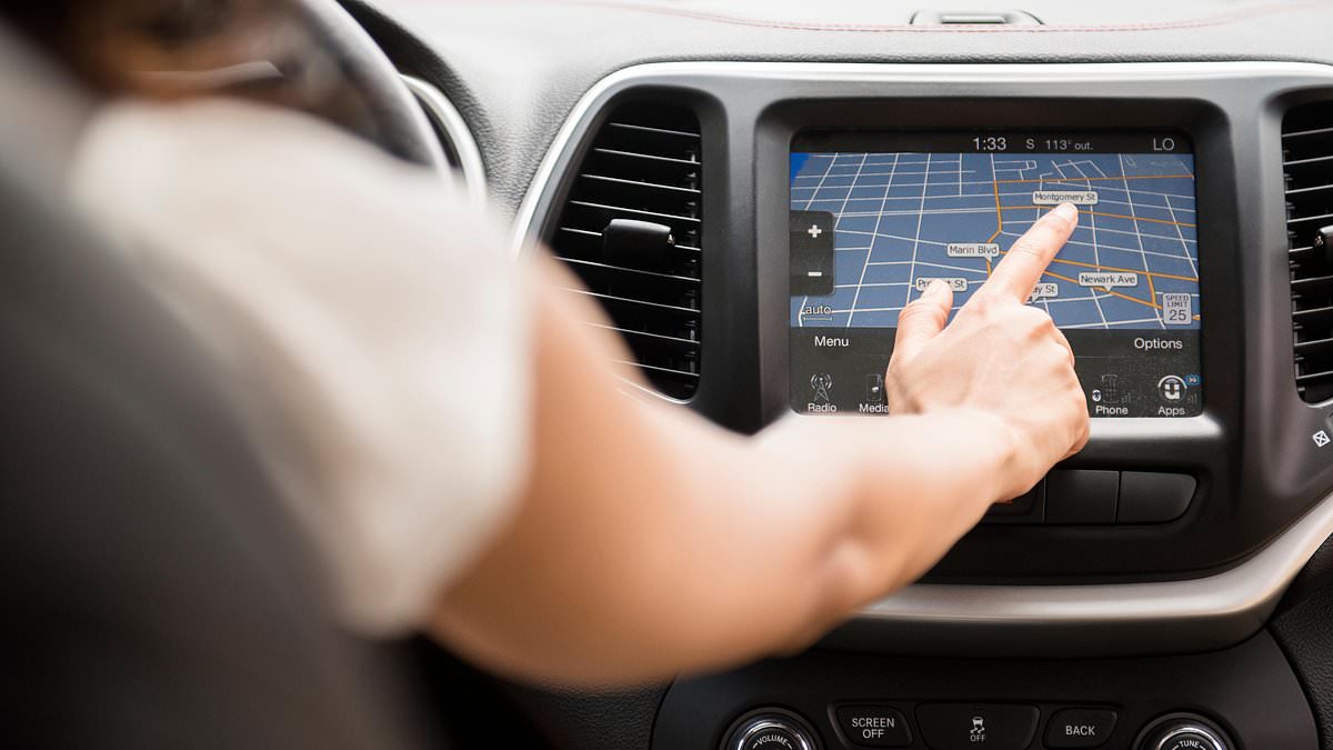 "Mastering Navigation: Unveiling the Best Maps for Gas, Malls, and Airports"