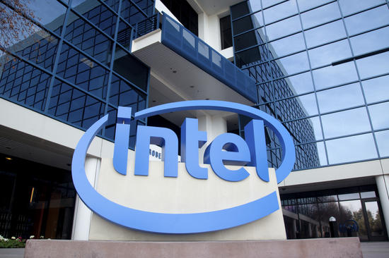 Featured image for Intel Reports Q2 Loss, Cuts Jobs and Factory Plans Amid Investor Concerns