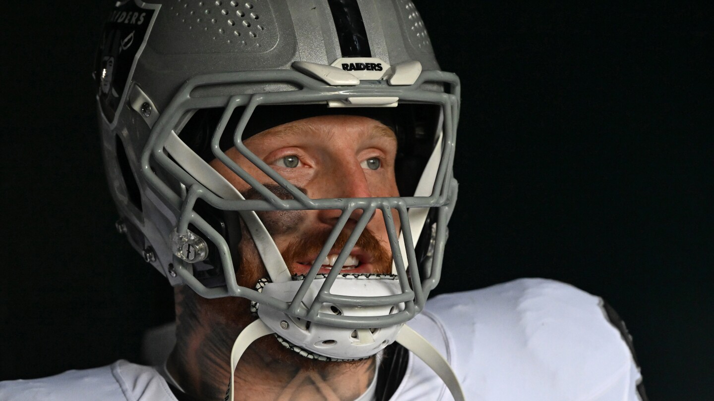 Featured image for Raiders' Maxx Crosby sidelined for season with knee injury