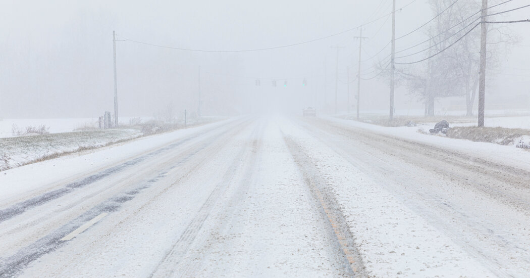 Featured image for Great Lakes Storm Blankets Northeast and Midwest in Heavy Snowfall
