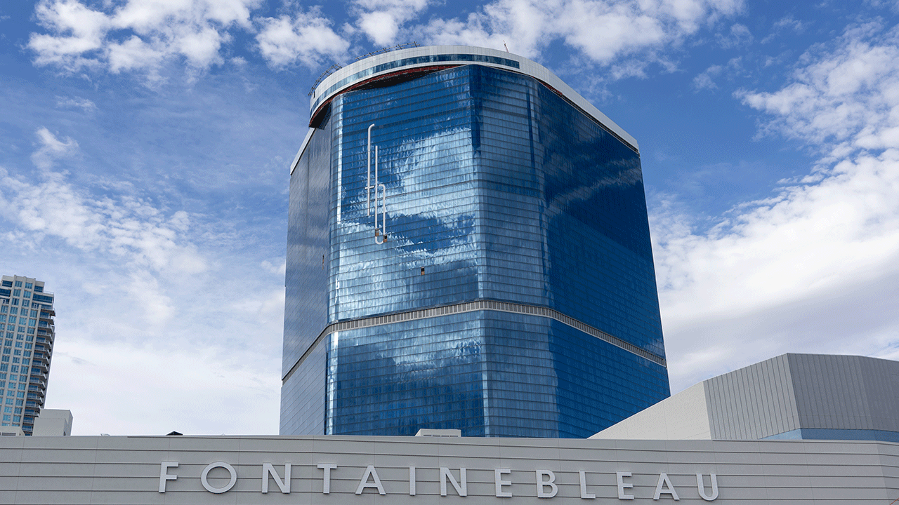 Featured image for "Fontainebleau Las Vegas: A Star-Studded Opening Night with Tom Brady and Impressive Art"