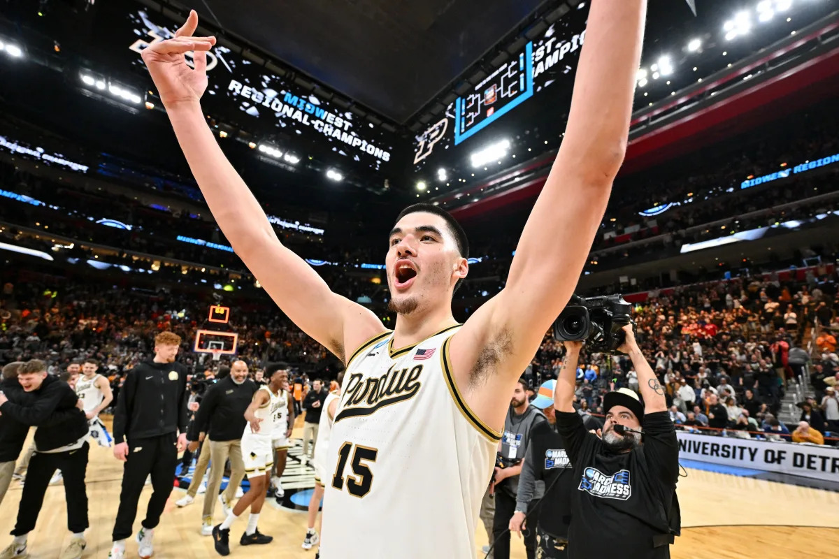 Featured image for "Purdue's Zach Edey Leads Team to Historic Final Four Victory"