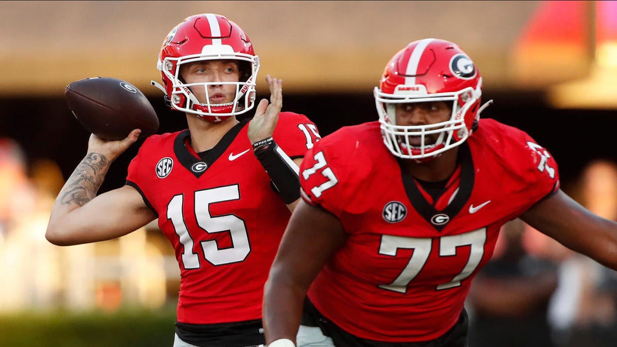 "Georgia Bulldogs Prepare for Tough Battle Against South Carolina in Week 3 Game"