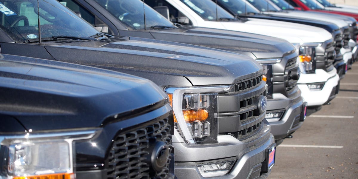 Featured image for "Automakers Grapple with Strike Threats, Inventory Issues, and Supplier Chaos"