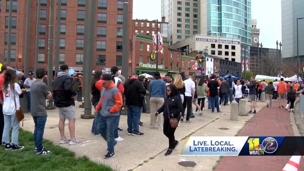Springsteen's Baltimore concert draws thousands to new arena.