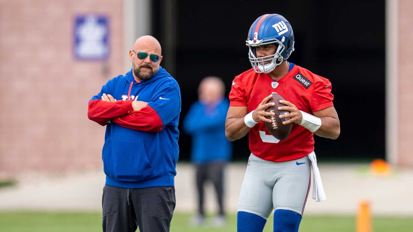 Featured image for Giants' Russell Wilson Leads First-Team Reps at OTA Sessions
