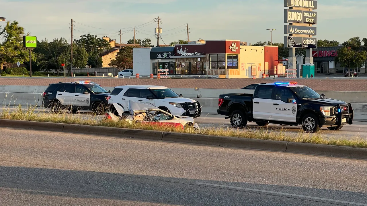 Featured image for Fatal Crash Involving APD Officer Claims One Life in Northwest and North Austin
