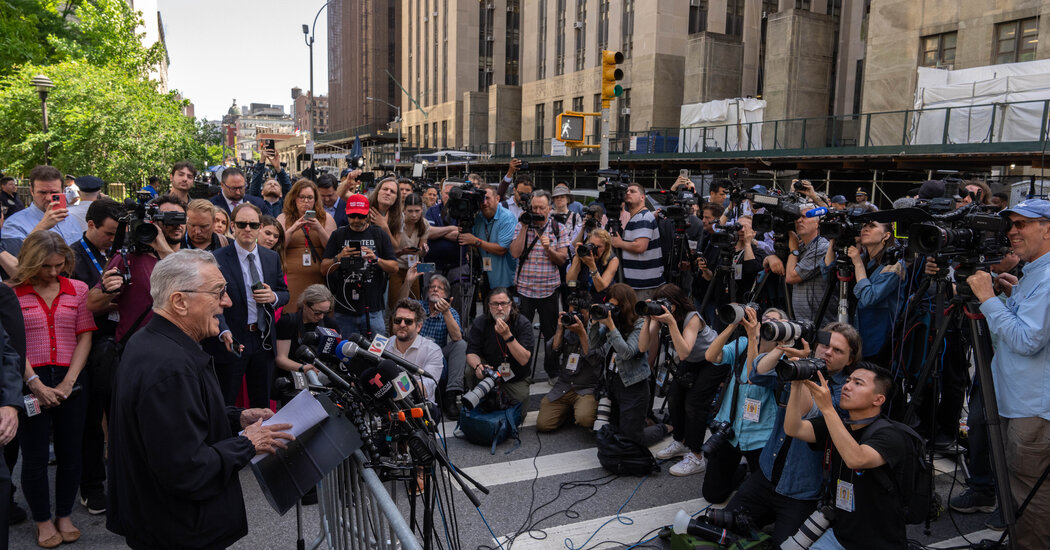 Robert De Niro and Biden Campaign Unite to Criticize Trump Outside Courthouse
