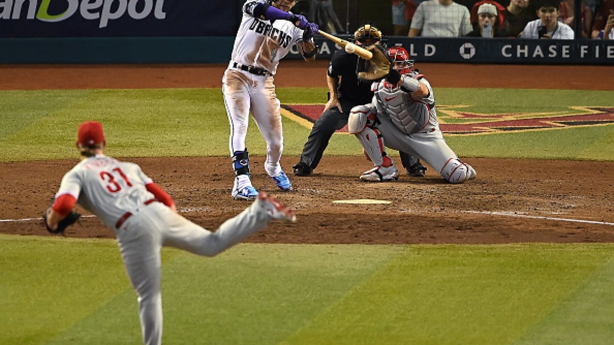 Featured image for Controversial Pitching Change Propels Diamondbacks to Crucial NLCS Victory