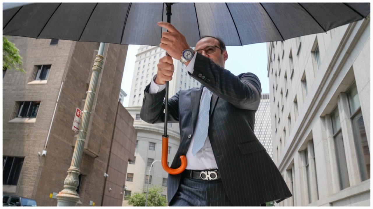 Featured image for "Brothers Admit Guilt in Trump Media Insider Trading Case"