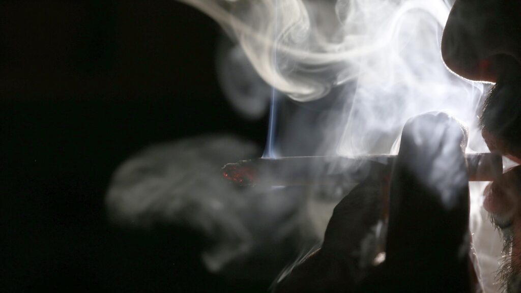 Featured image for Long-lasting Effects: Smoking's Impact on the Immune System Even After Quitting