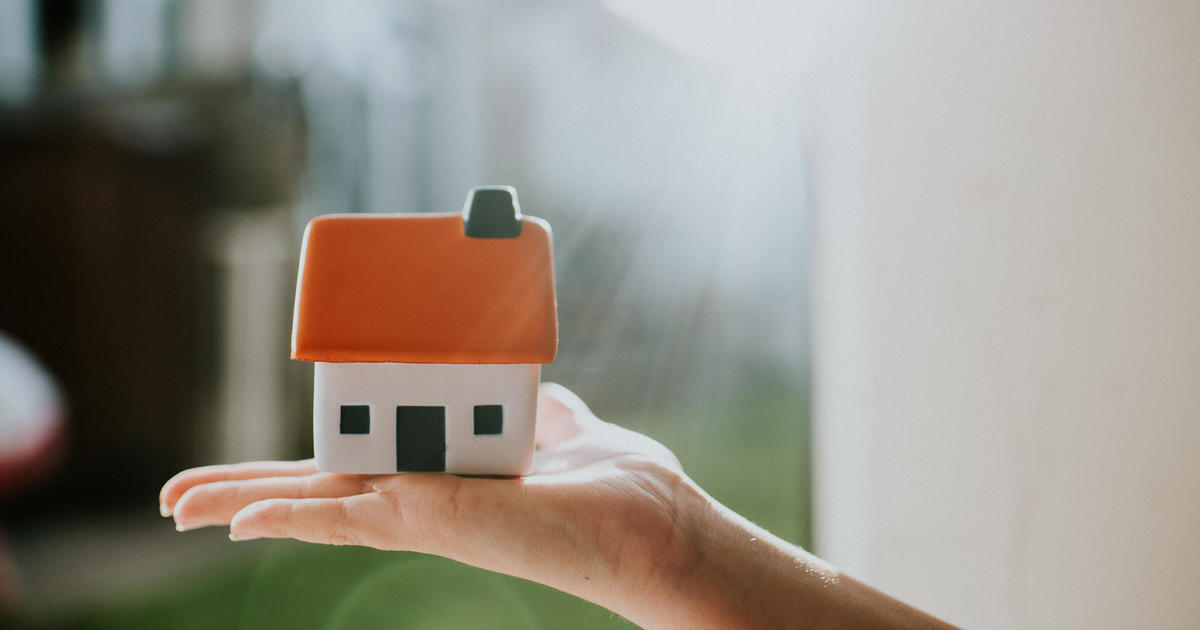 Mortgage Rates: Experts Forecast, Highest Since 2000, Stable Today, High Prices Fall