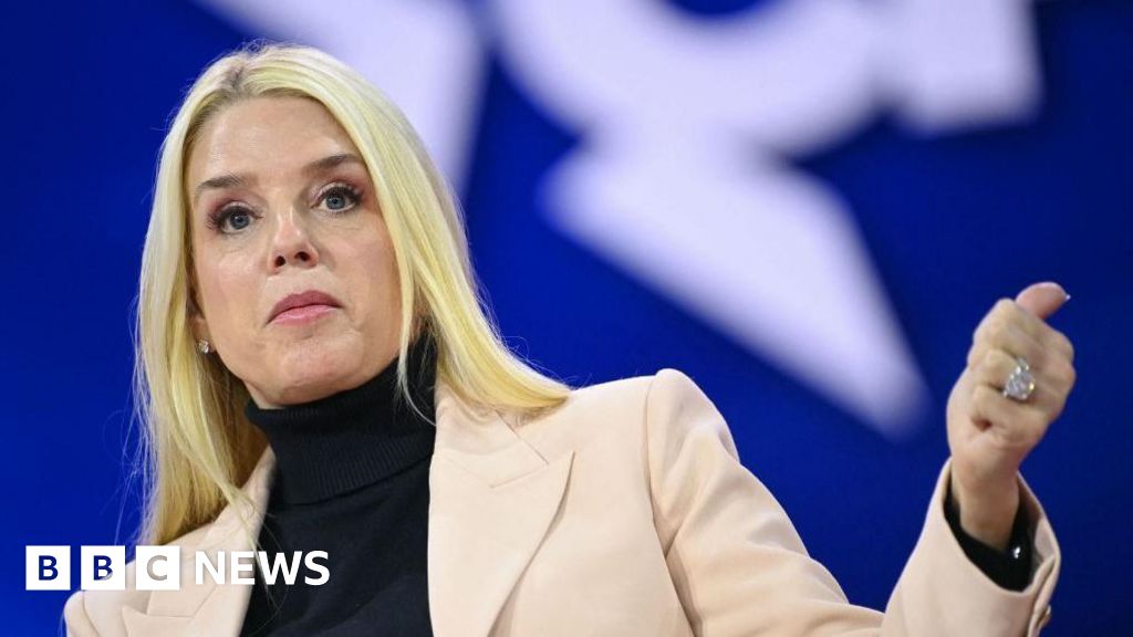 Trump Taps Pam Bondi for AG After Gaetz Bows Out