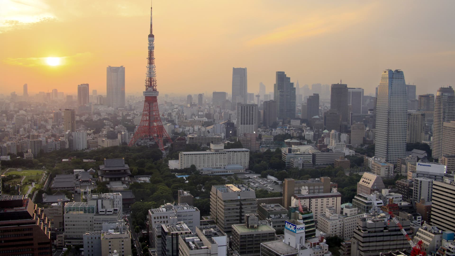 Featured image for Asia-Pacific Stocks Decline Amid Trade and Policy Uncertainties