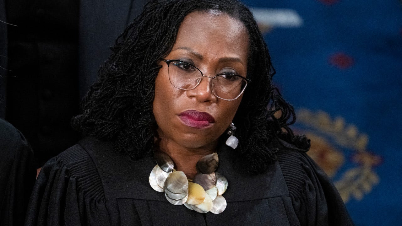 "Supreme Court Justices Clash Over First Amendment, Social Media, and Judicial Patience"
