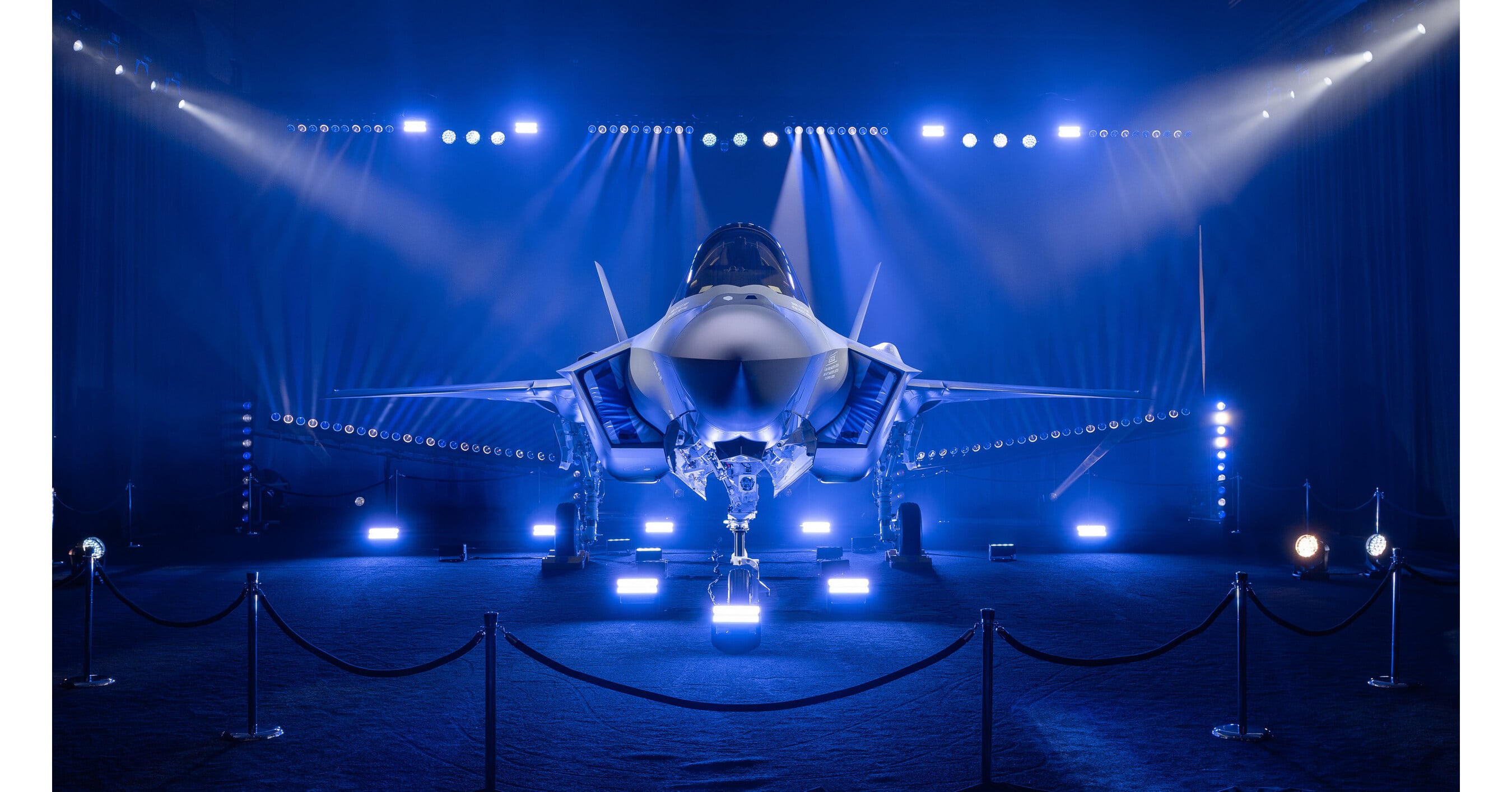 Featured image for Finland Unveils First F-35A Stealth Fighter at Lockheed Martin